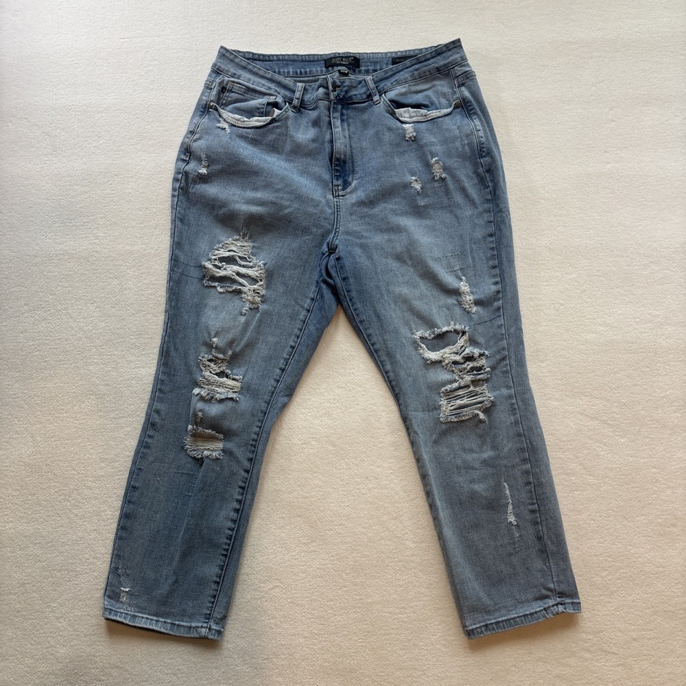 Judy Blue Boyfriend Fit Jeans Women 20W Light Wash Distressed JB82281-JS MD